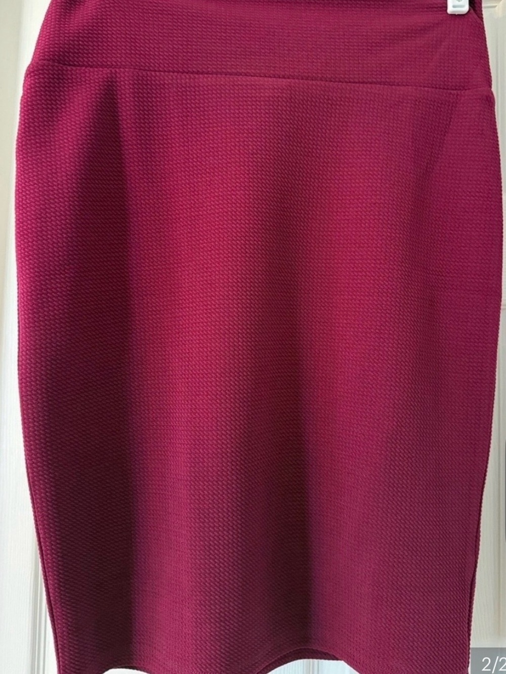 🎻Classic Women's Skirt in Deep Raspberry